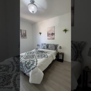 Imagine walking in and your bed is happy to see you💡Furnished Florida Home for Sale #moveinready